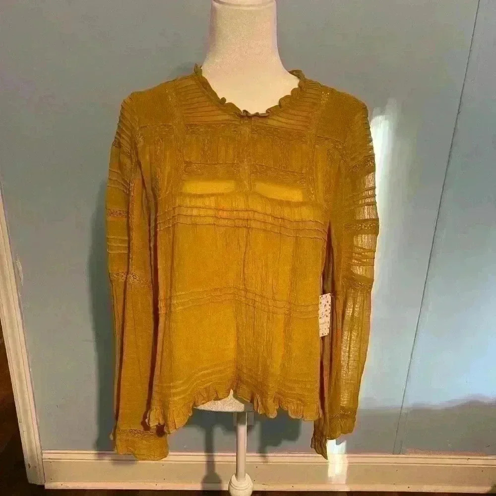 Free People Ladies Bell Sleeve Blouse
Yellow boho ruffle peasant Size Small - Picture 11 of 13